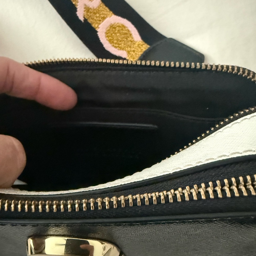 Marc Jacobs Black Leather Crossbody with Gold Hardware and Logo Strap - Picture 6 of 6